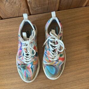 Vans women’s 10 colorful sneaker